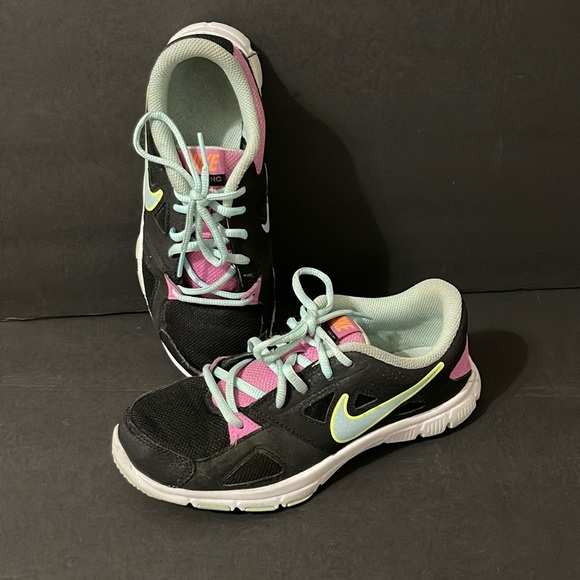 NIKE REVOLUTION YOUTH SNEAKERS - Picture 1 of 12